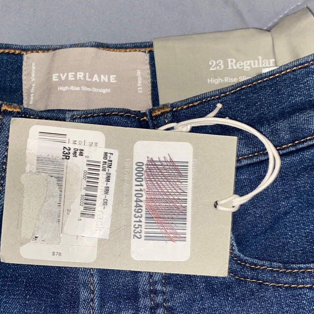Everlane Classic Straight-Leg Blue Jeans - Picture 2 of 3